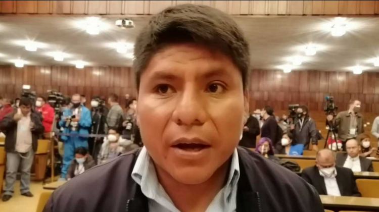 El senador del MAS, Leonardo Loza. Foto: Captura de video.