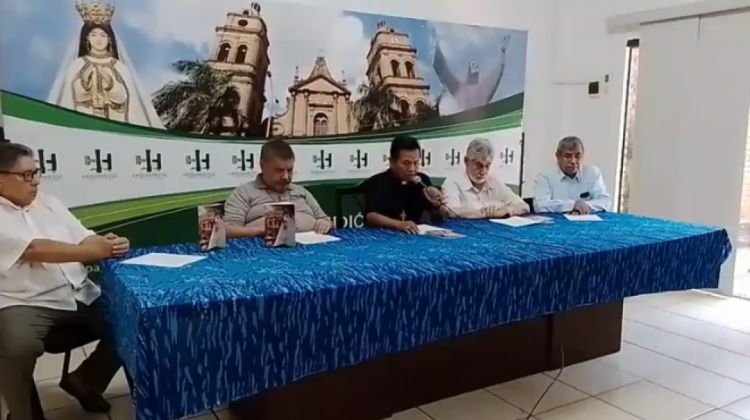Los pastores de la Iglesia Católica de Santa Cruz se pronuncian sobre el paro indefinido. Foto: Captura de video.