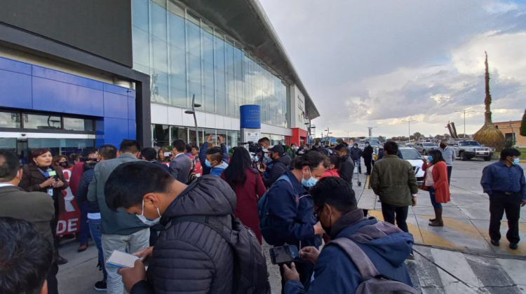 En el aeropuerto de El Alto. Foto: ANF