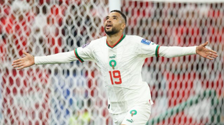 El marroquí Youssef En Nesyri celebra uno de los goles que catapultaron a su selección a octavos de final.  Foto: Twitter FIFA