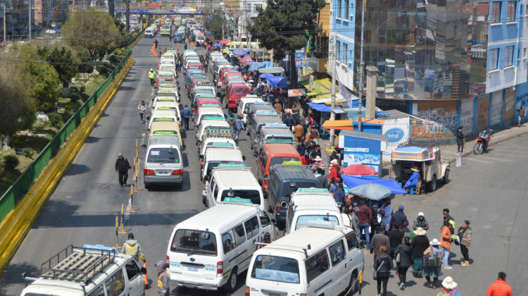Congestionamiento en la Ceja de la ciudad de El Alto. Foto: ANF