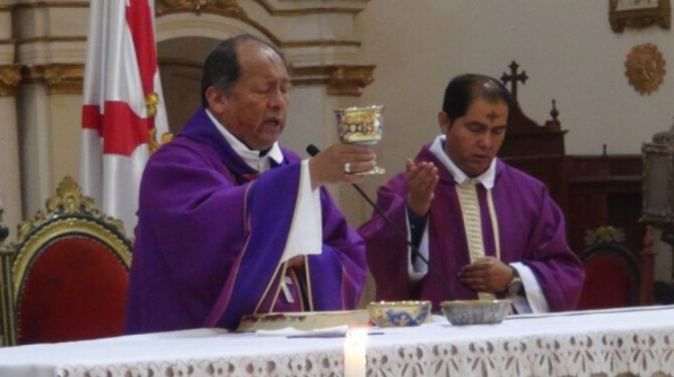 Monseñor Centellas en la celebración de la Eucaristía. Foto: CEB