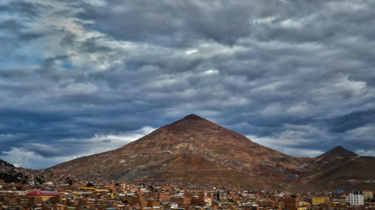 Cerro Rico de Potosí. Foto: Lino Berazain