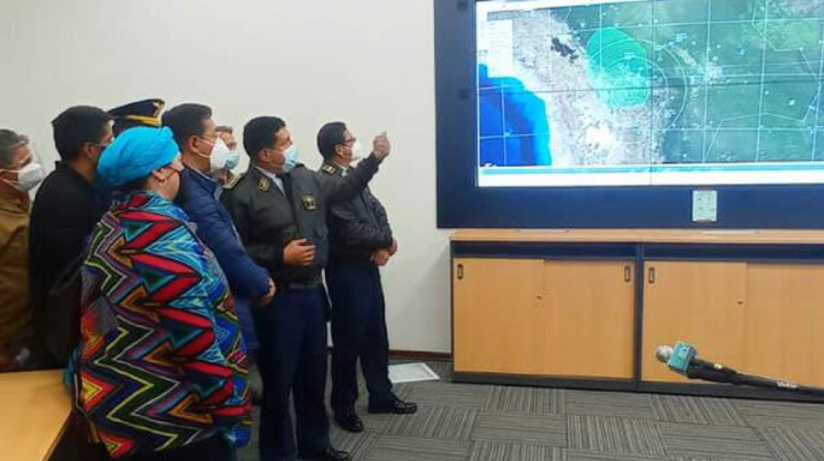 En 2021, el presidente Luis Arce y parte de sus ministros inspeccionaron el avance de los radares. Foto: Presidencia