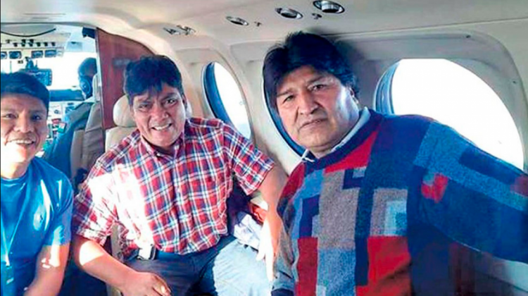 Diputado del MAS Héctor Arce y Evo Morales. Foto. RRSS
