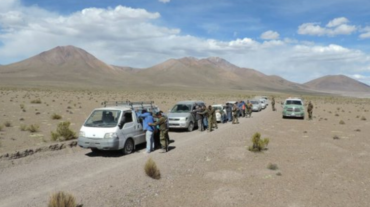 15 extranjeros fueron detenidos en el operativo realizado por efectivos de carabineros en la frontera compartida. Foto: CARABINEROS