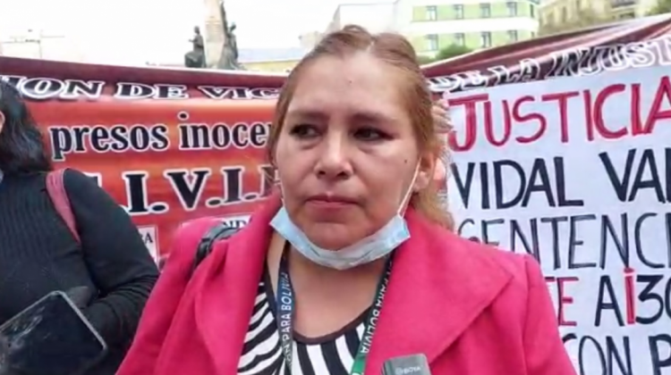 Helen Zeballos, presidenta de Nueva Visión para Bolivia y coordinadora nacional de la Asociación de Víctimas de la Injusticia de Bolivia (Asivibo). Foto: ANF
