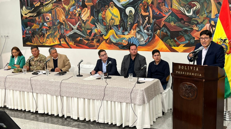 El ministro de Hidrocarburos y Energías, Franklin Molina, durante el lanzamiento del nuevo plan para evitar el desvío de carburantes. Foto: Gobierno