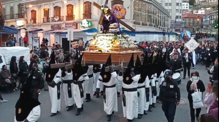 Procesión del Santo Sepulcro en La Paz. Foto: Captura video