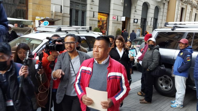 El exjesuita Pedro Lima llega a la Fiscalía de La Paz. Foto: ANF.