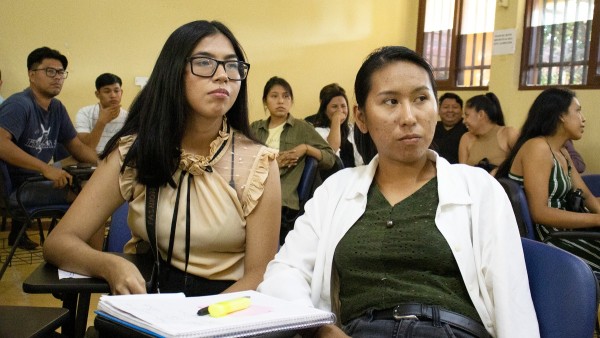 Agencia De Noticias Fides - Voces Que Cuentan: Universitarios De La UAB ...