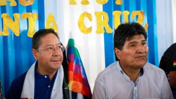 Luis Arce y Evo Morales en el ampliado del MAS en Santa Cruz. Foto: Captura video