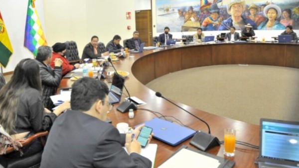 Una reunión de gabinete del presidente Luis Arce. Foto: Internet