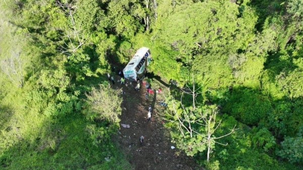 Autobús accidentado en el estado mexicano de Nayarit.  Foto: Europa Press