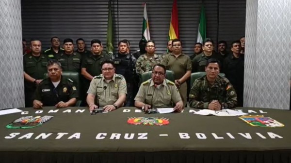Conferencia de prensa del comandante de la Policía, Álvaro Álvarez. Foto: Captura video