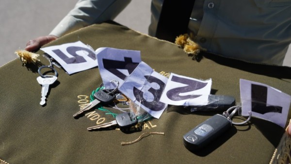 Las llaves de cinco motorizados que fueron devueltos a sus propietarios. Foto: Ministerio de Gobierno