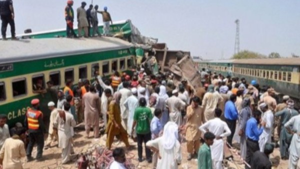 Al Menos 30 Muertos Y 80 Heridos Tras Un Accidente De Tren En El Sur De Pakistán Anf Agencia 9691