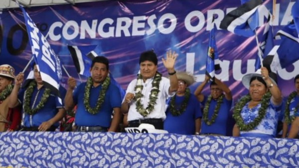 Evo Morales fue ratificado como presidente del MAS. Foto: Internet
