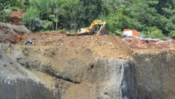 Explotación minera en Tipuani destruye un cerro. Foto: RedpamBolivia