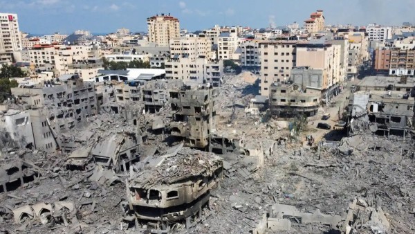 Edificios destruidos tras un bombardeo israelí en la Franja de Gaza.