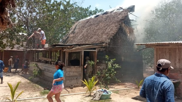 incendio en una de las comunidades cercanas al Madidi. Foto: ANF