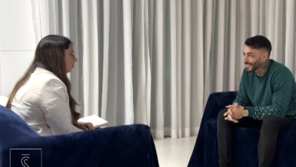 La periodista Martín entrevistando a Marset. Foto: captura video