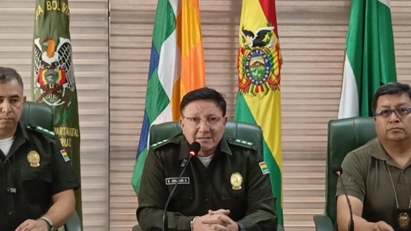 Jefes policiales en rueda de prensa. Foto: Captura