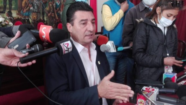 presidente de la Asociación de Municipalidades de Bolivia (AMB), Johnny Torres Terzo,