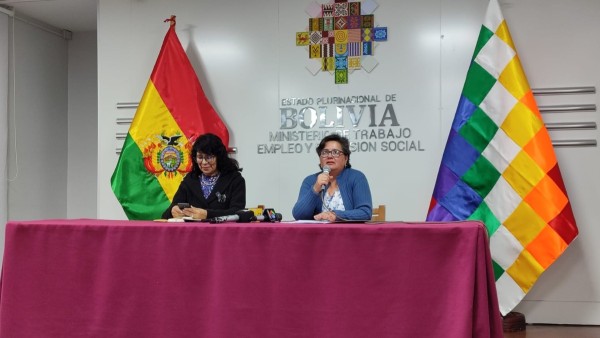 Conferencia ministra de Trabajo, Verónica Navia y directora del Censo, Mirtha Oviedo. Foto: ANF