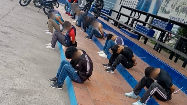 Detenidos tras la pasada toma violenta de un canal ecuatoriano de televisión.