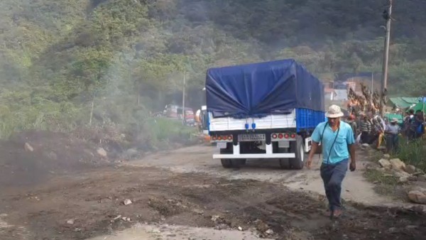 Los vehículos ya comenzarona transitar. Foto: Captura