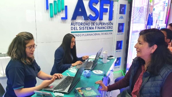 ASFI La Paz y Santa Cruz lideran acceso e inclusi n de la mujer a