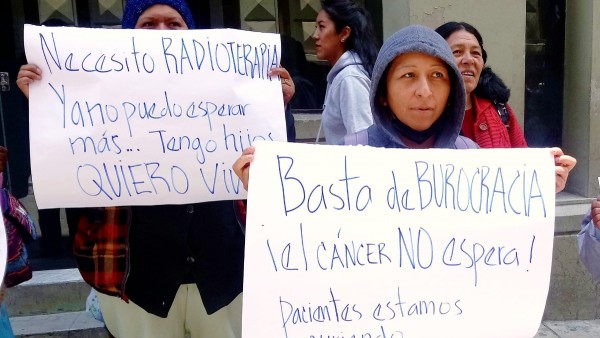 Pacientes en una protesta. Foto: Asociación de Personas con Cáncer