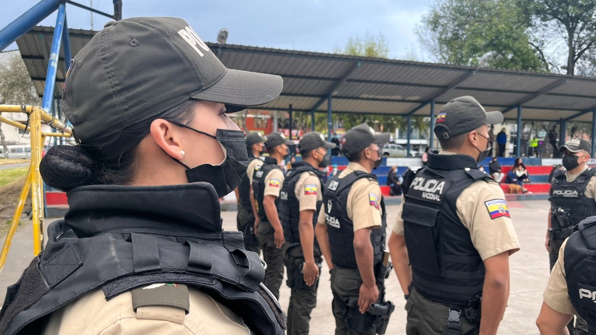 Agentes policiales de Ecuador.