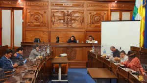 Comisiones legislativas en la “disyuntiva” de cumplir o no la resolución que frena las judiciales