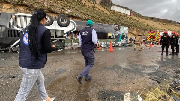 Al Menos Trece Muertos Y Casi Una Veintena De Heridos En Un Accidente ...