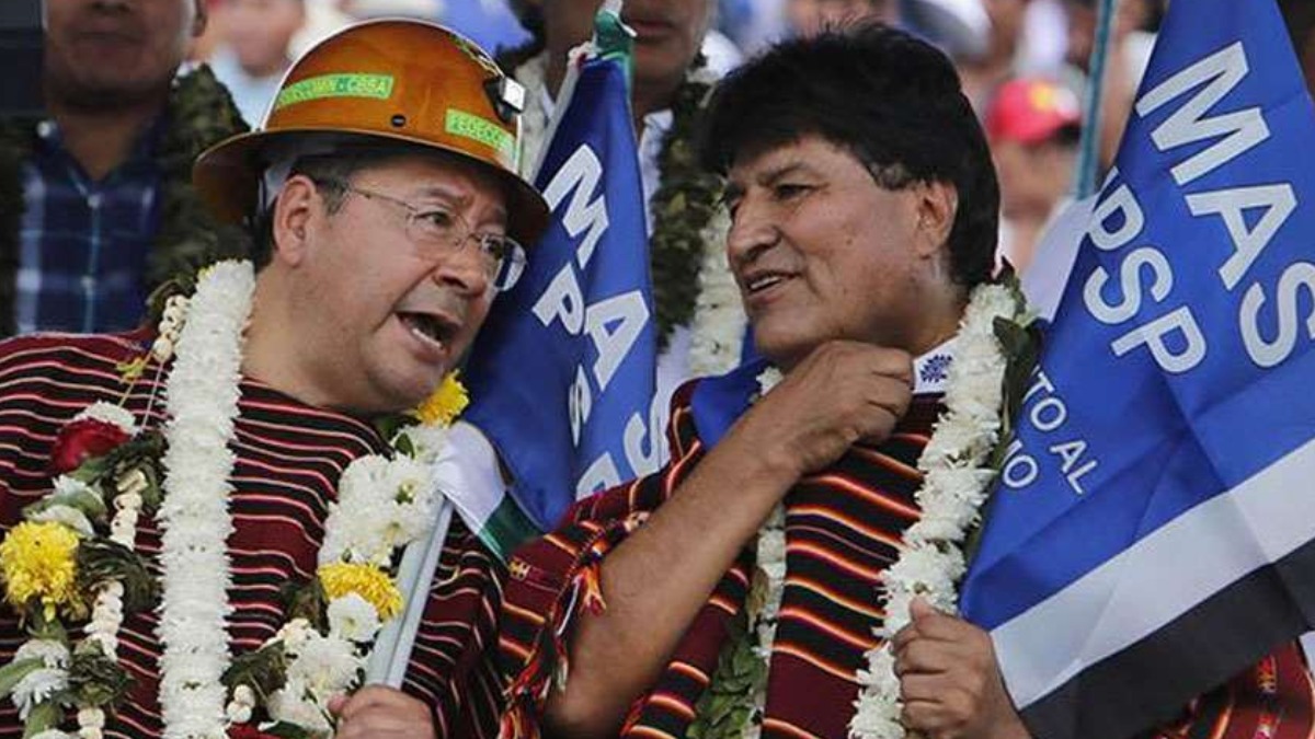 Luis Arce y Evo Morales en uno de los encuentros del MAS. Foto: Internet