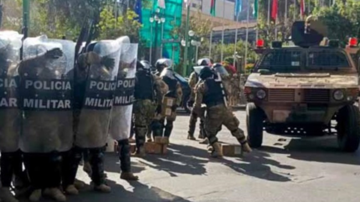 Toma militar del poder político en La Paz. Foto: Internet