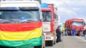 Transporte pesado determina 72 horas de paro y bloqueo de carreteras contra el Gobierno desde este miércoles