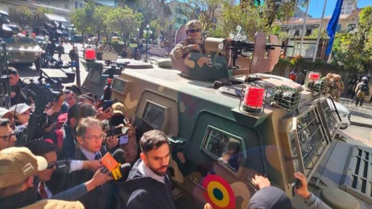 Imágenes del 26 de junio en la Plaza Murillo. Foto: Redes Sociales