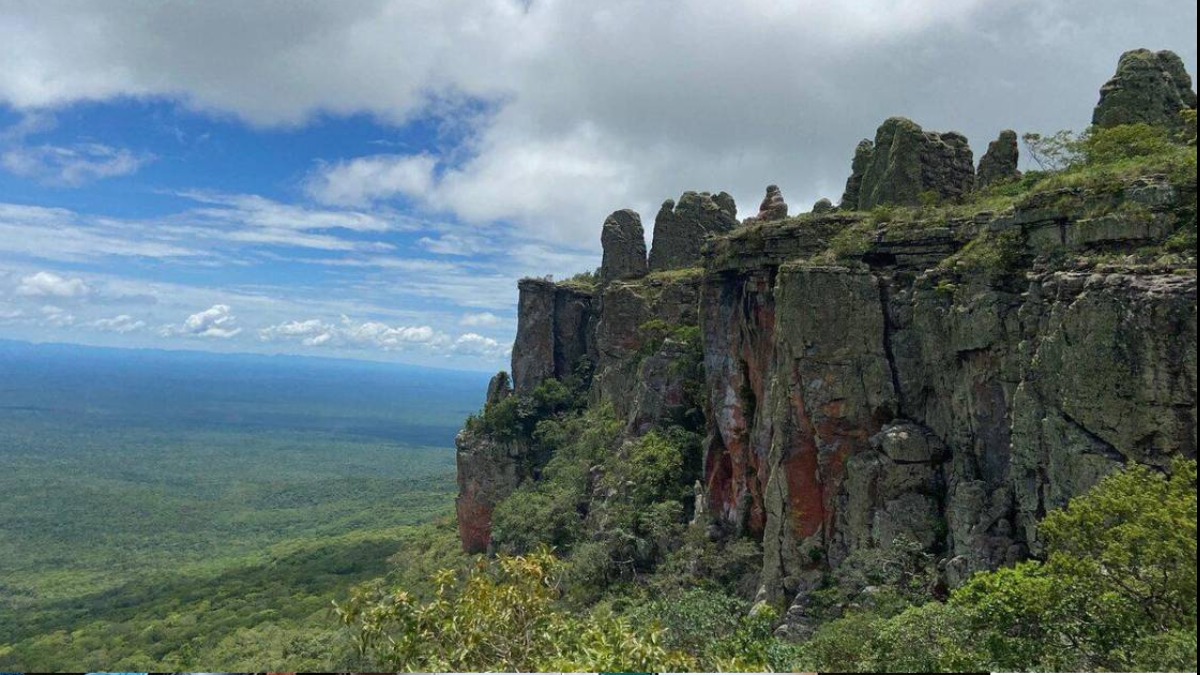 Parte del valle de Tucabaca está amenzada por el ingreso de minería. Foto: Internet