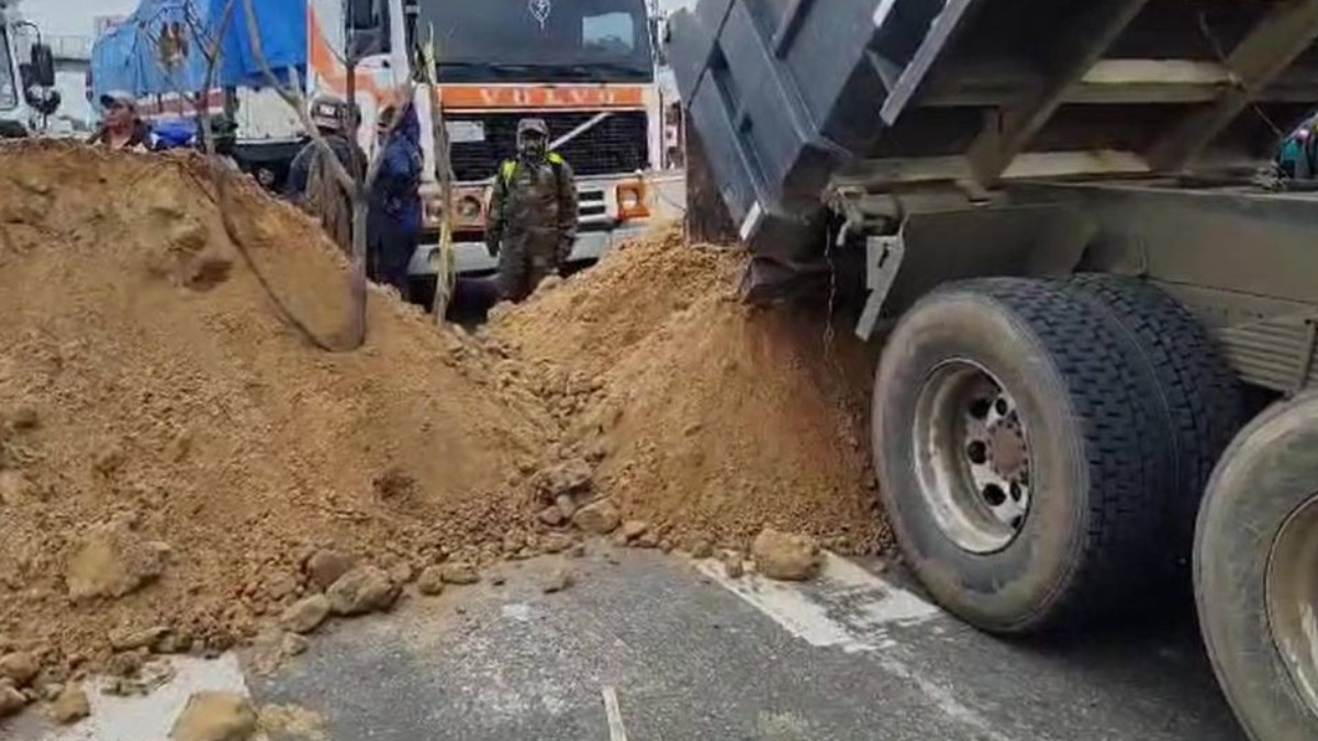 Bloqueo en Santa Cruz. Foto: radio Continental