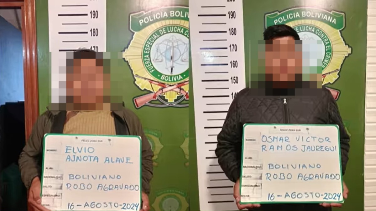 Dos de los policías implicados en el robo de mercurio. Foto: Internet