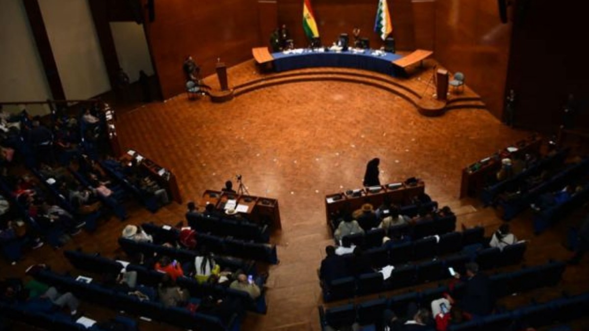 La sesión de la Asamblea Legislativa en el Centro de Convenciones de Sucre. Foto: DIPUTADOS