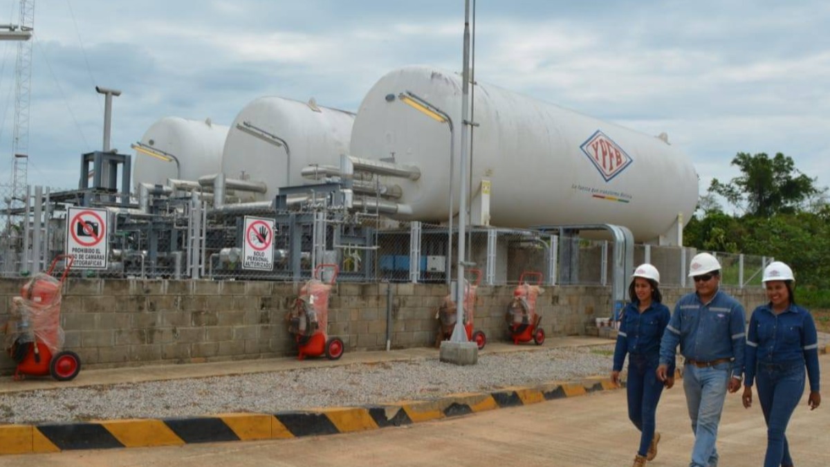 Planta de Yacimientos Petrolíferos Fiscales Bolivianos. Foto: Internet