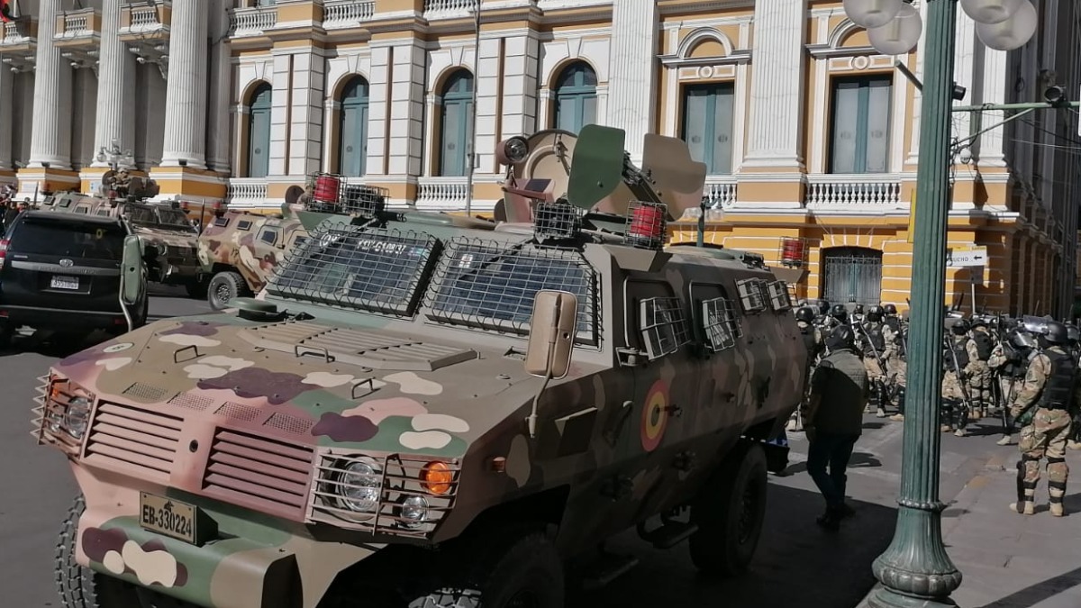 Toma militar de Plaza Murillo, ciudad de La Paz. Foto: Internet