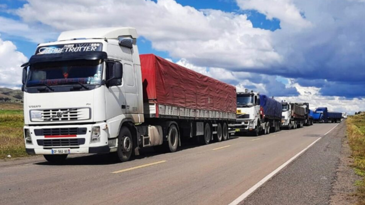 Transporte pesado en territorio boliviano. Foto: Internet