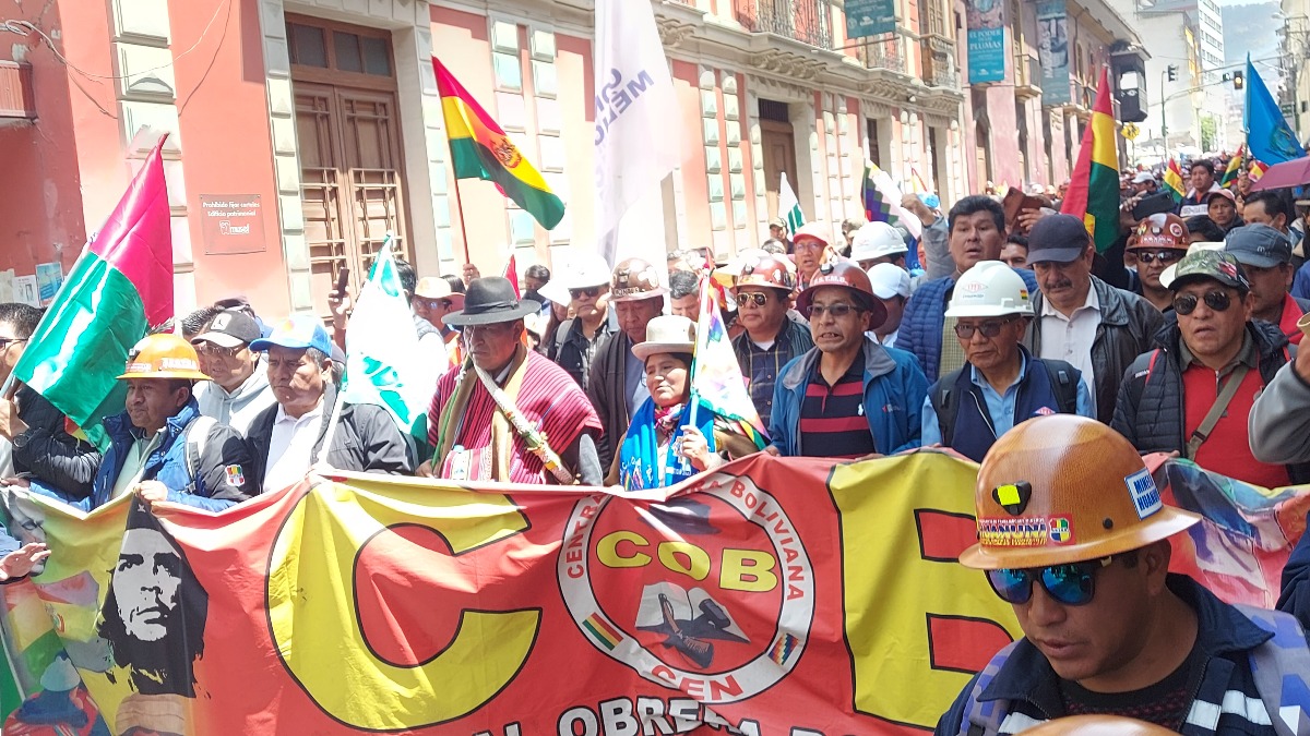 Dirigentes del Pacto de Unidad arcista en la marcha de la COB. Foto: ANF