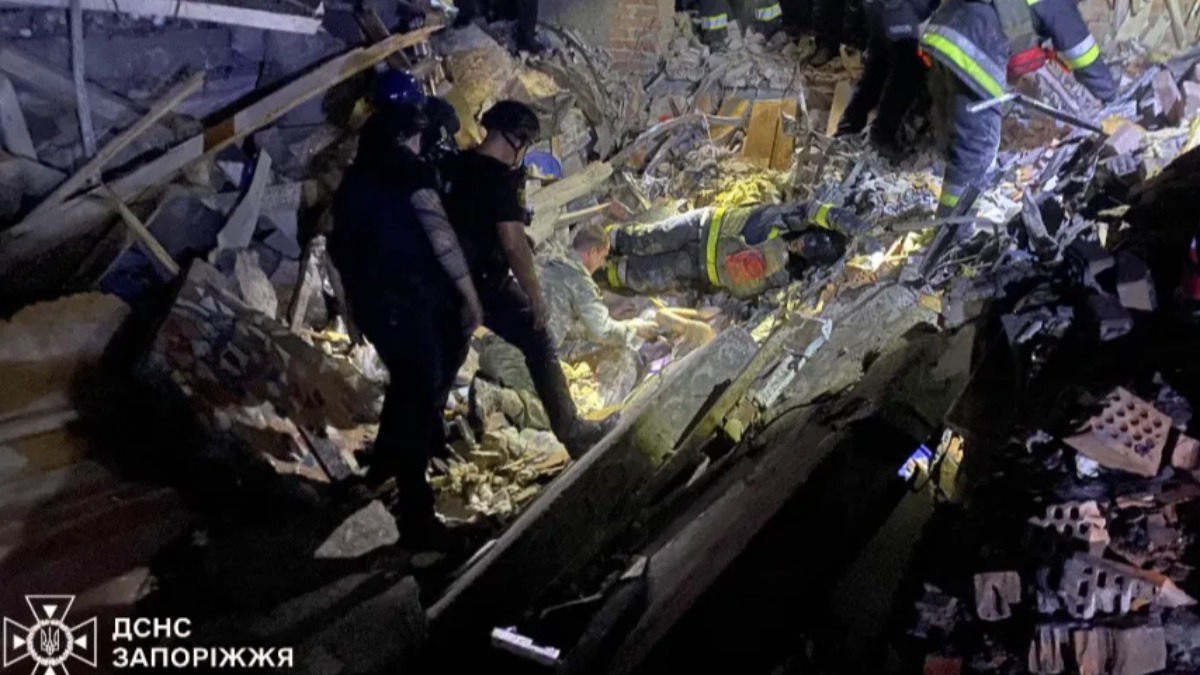 Edificios en escombros tras el ataque ruso en la ciudad de Poltava, Ucrania.