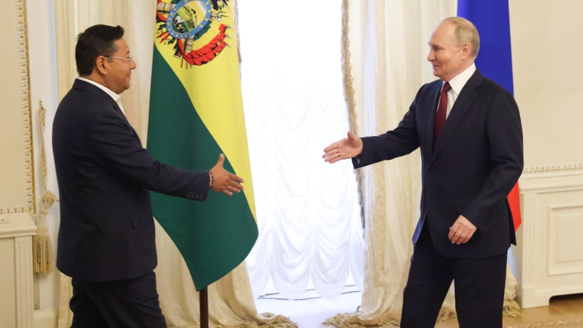 Encuentro entre los presidentes de Bolivia y Rusia. Foto: ABI